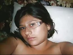 Sevimli türkce pornofilm ve külot yan anal